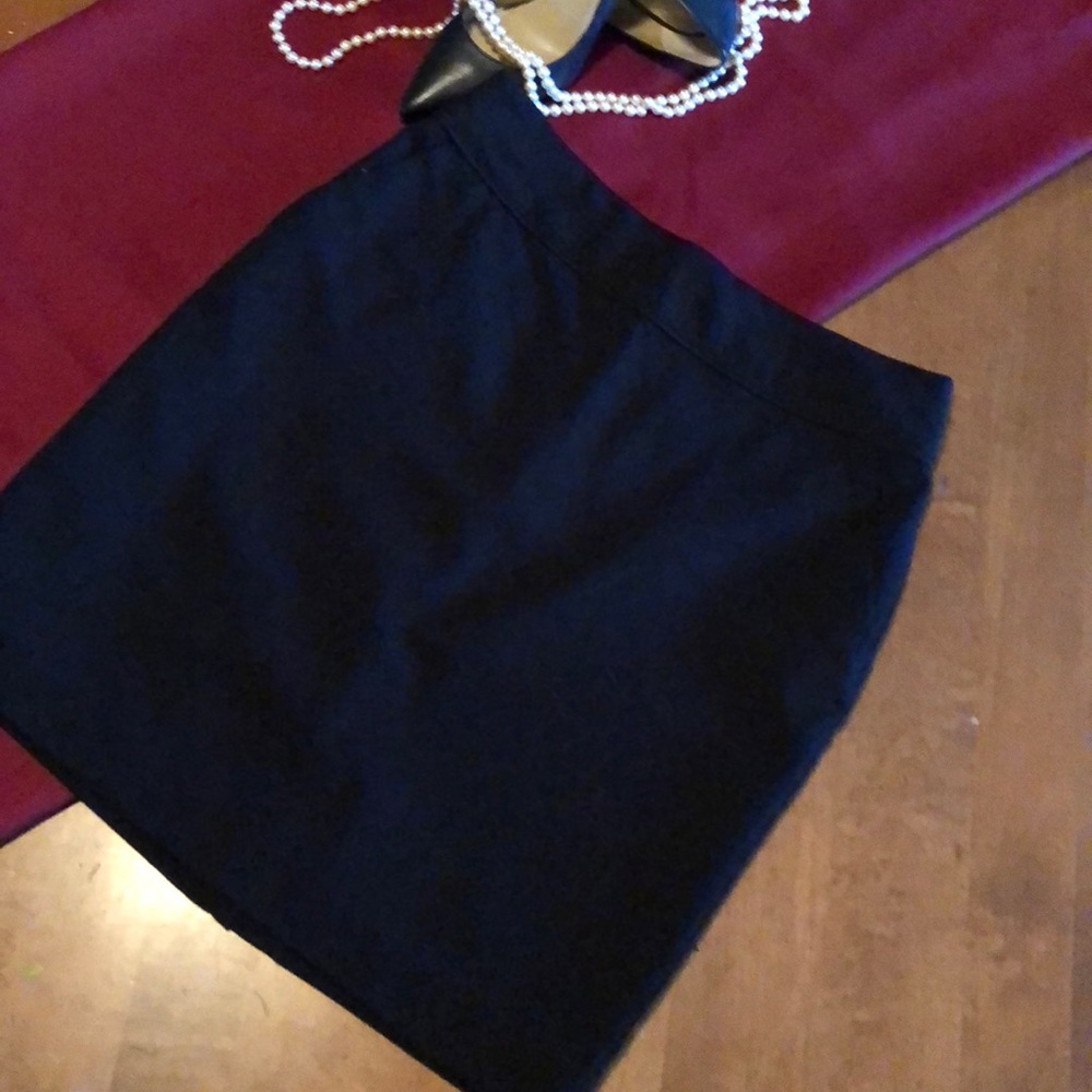 Black skirt